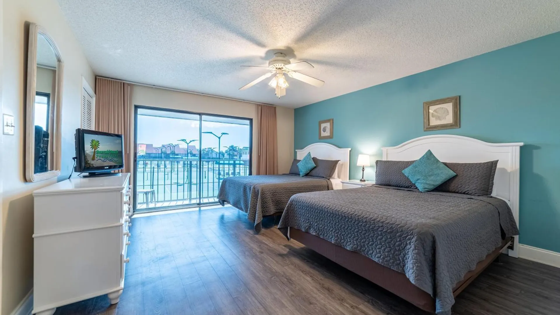 Edgewater Villa 3011 'Fountain View Hideaway' Panama City Beach Holiday home