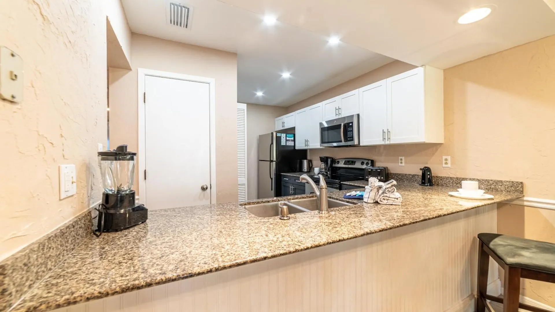 Edgewater Villa 3011 'Fountain View Hideaway' Panama City Beach Holiday home