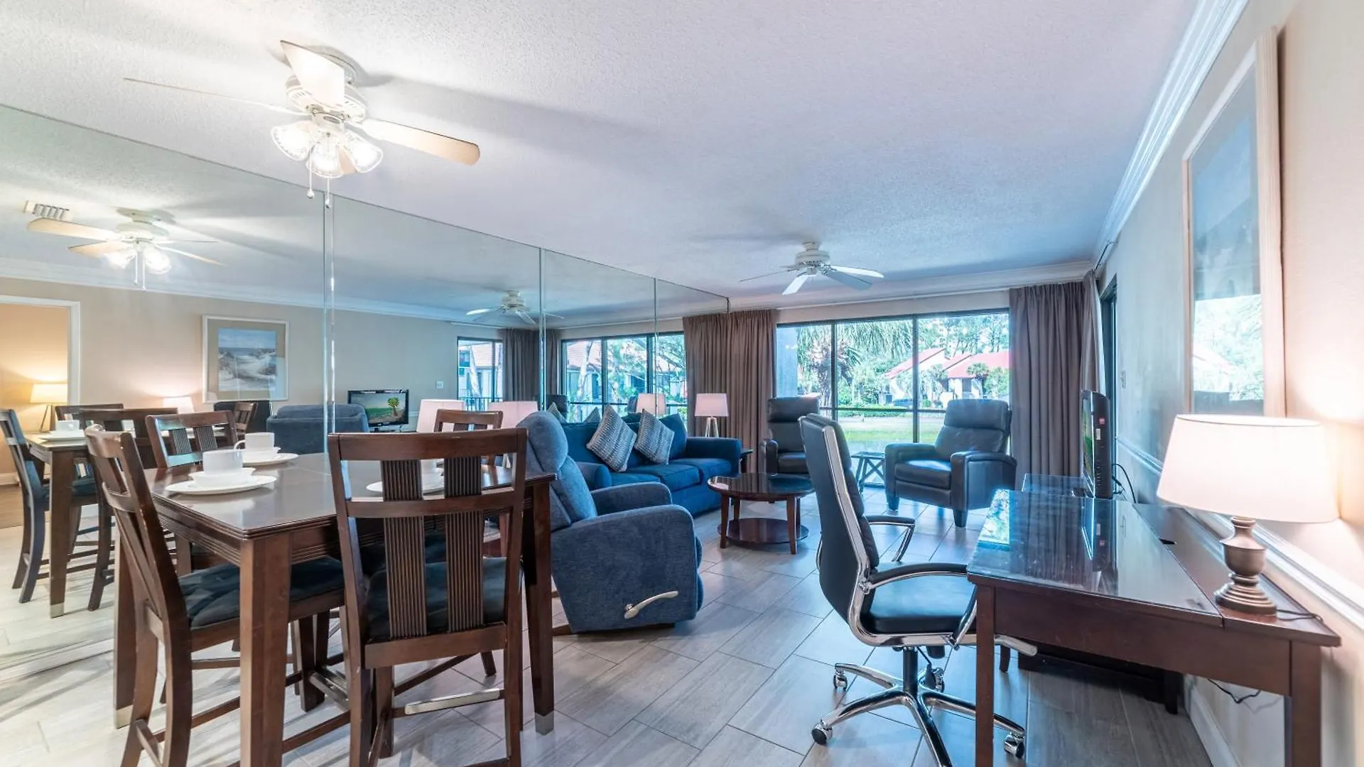 Edgewater Villa 3011 'Fountain View Hideaway' Panama City Beach Holiday home
