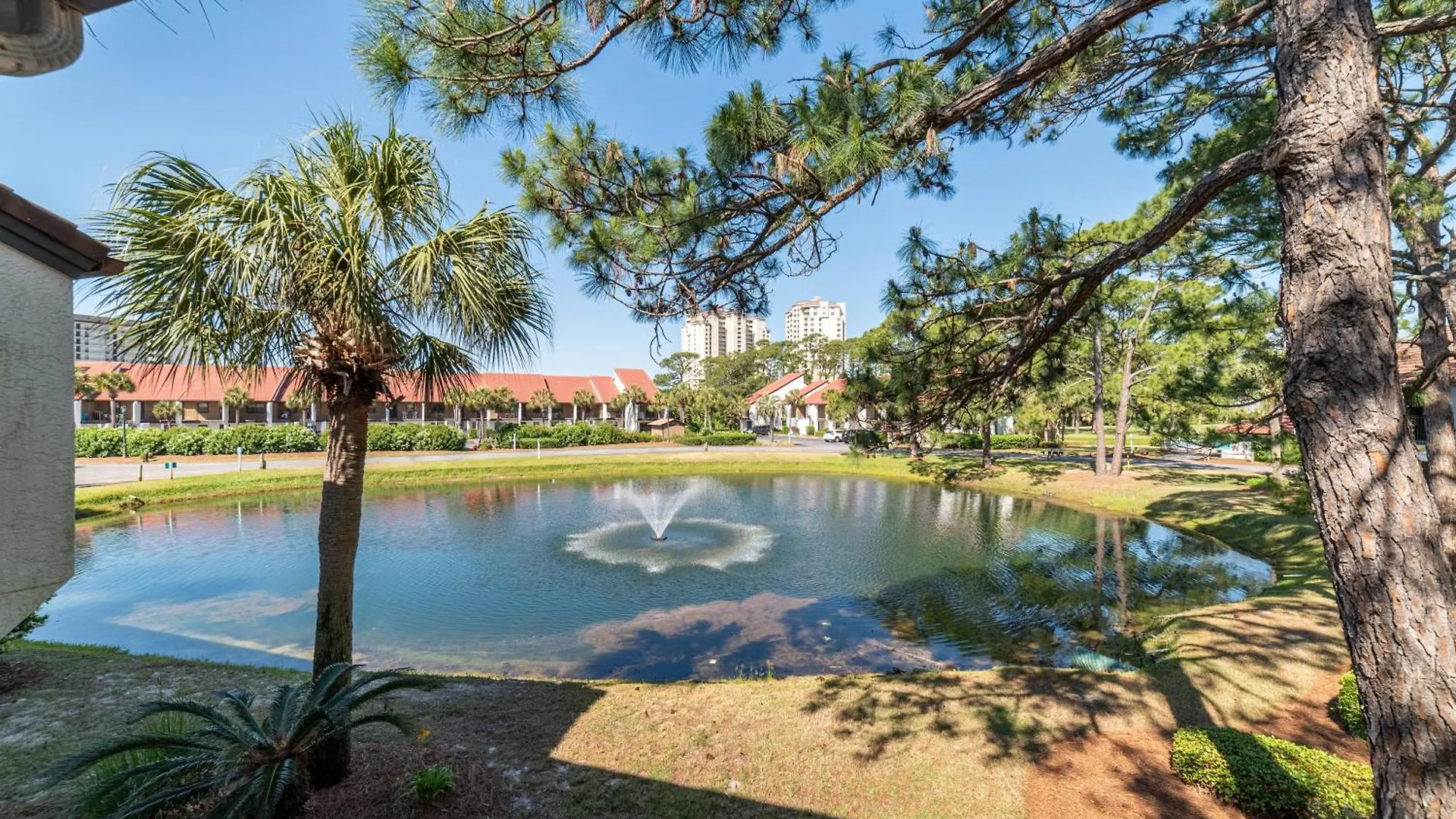 Edgewater Villa 3011 'Fountain View Hideaway' Panama City Beach